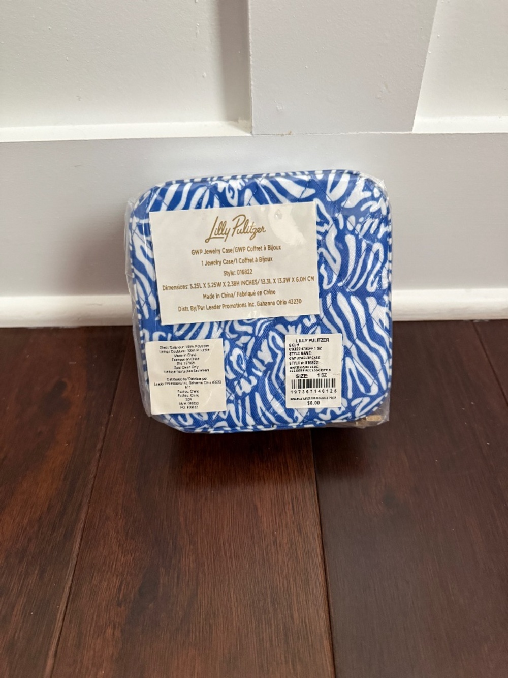 NIP Lilly Pulitzer Jewelry Case in Martinique Blue Zee Bebe